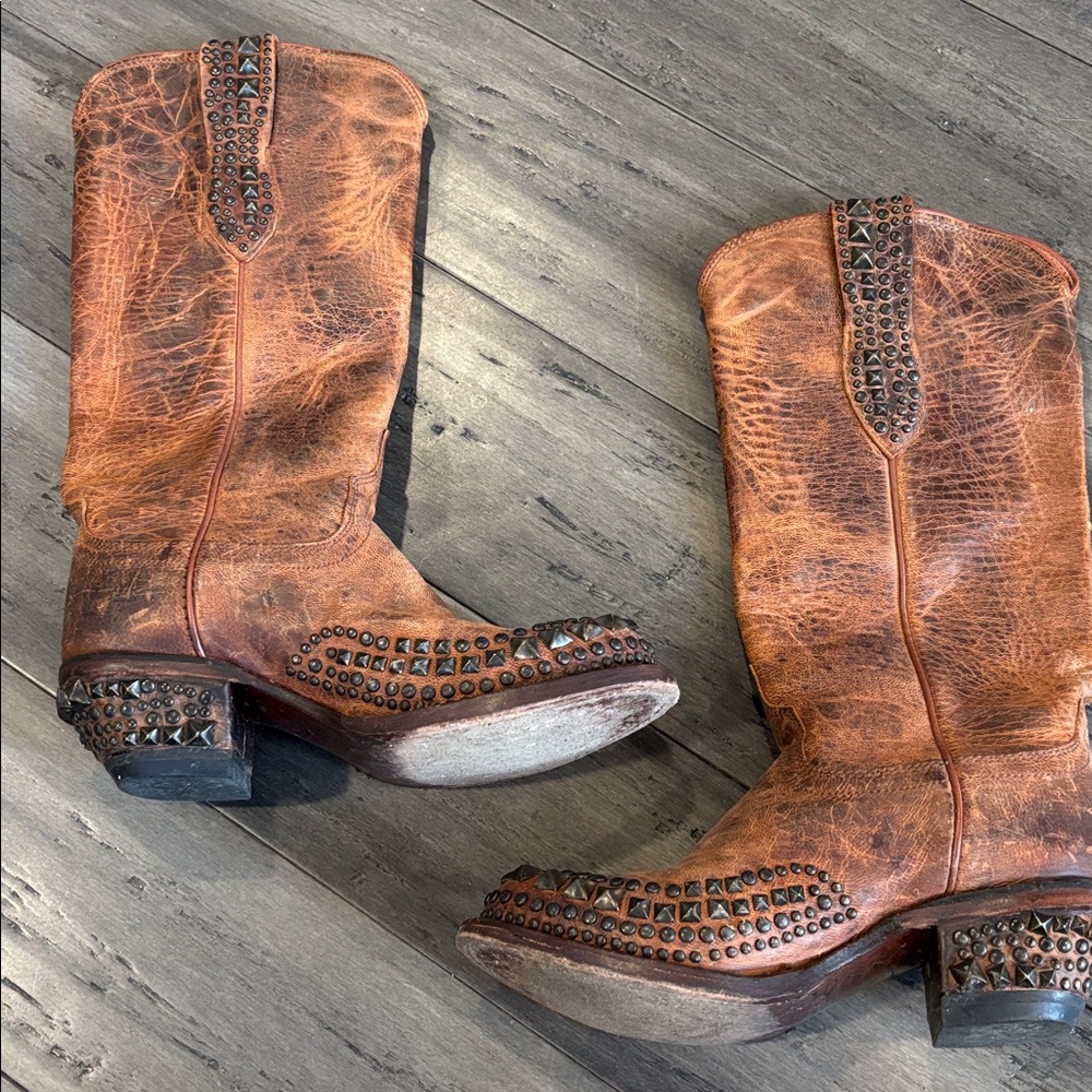 Lucchese Peanut Brittle Mad Dog Stud M4601.S82F, sz 6